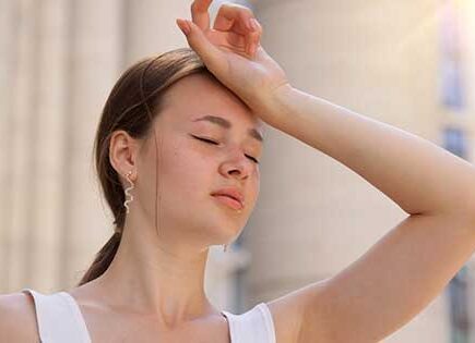 Mujer en temporada de calor